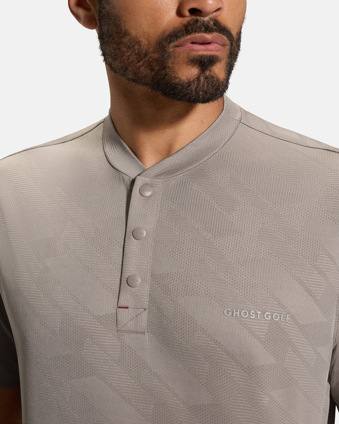 Pinnacle-Banded-Polo-Atmos-Grey-Closeup #color_atmos-grey